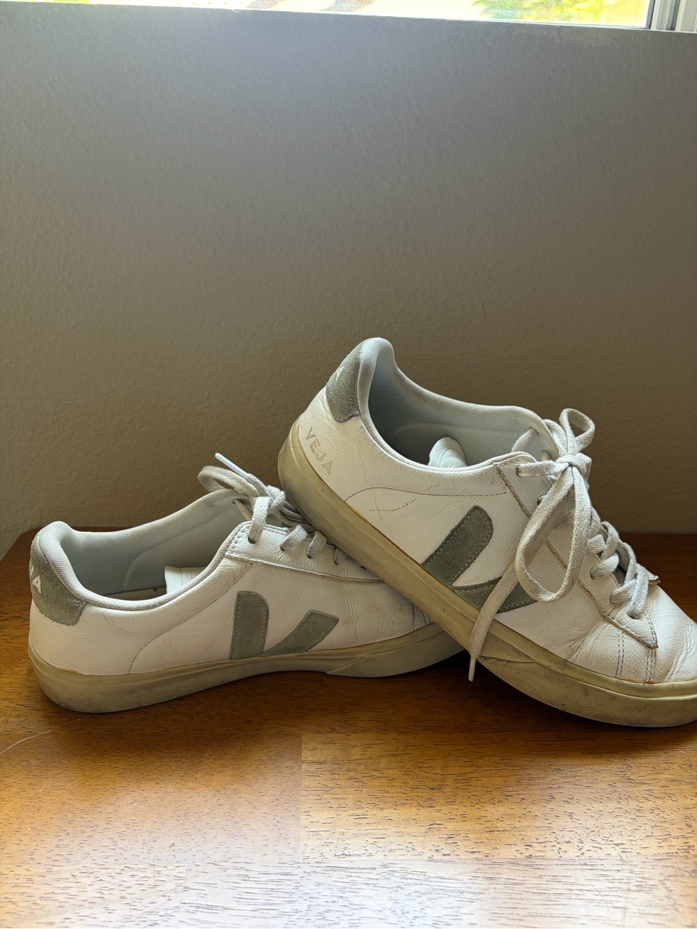 Vans White Sneakers with Gray Accents - Men